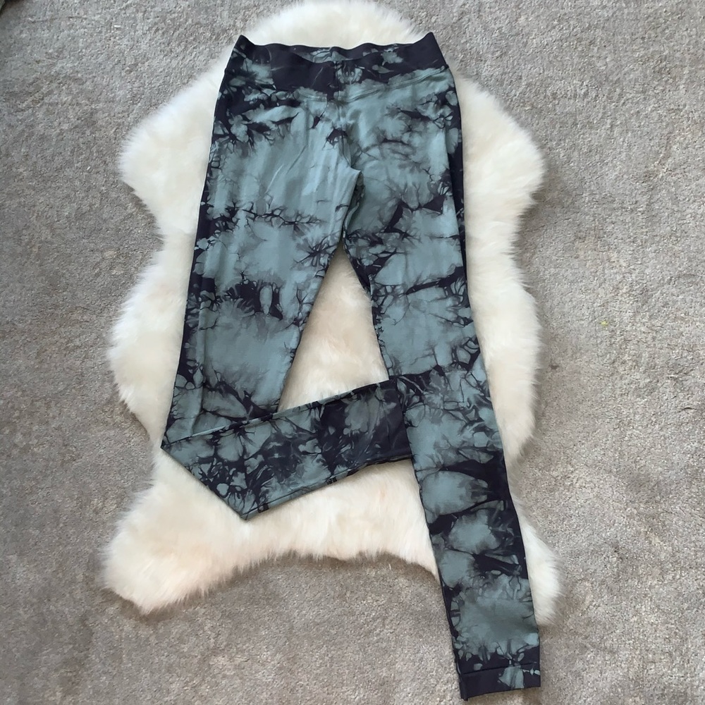NUX Tye Dye Leggings